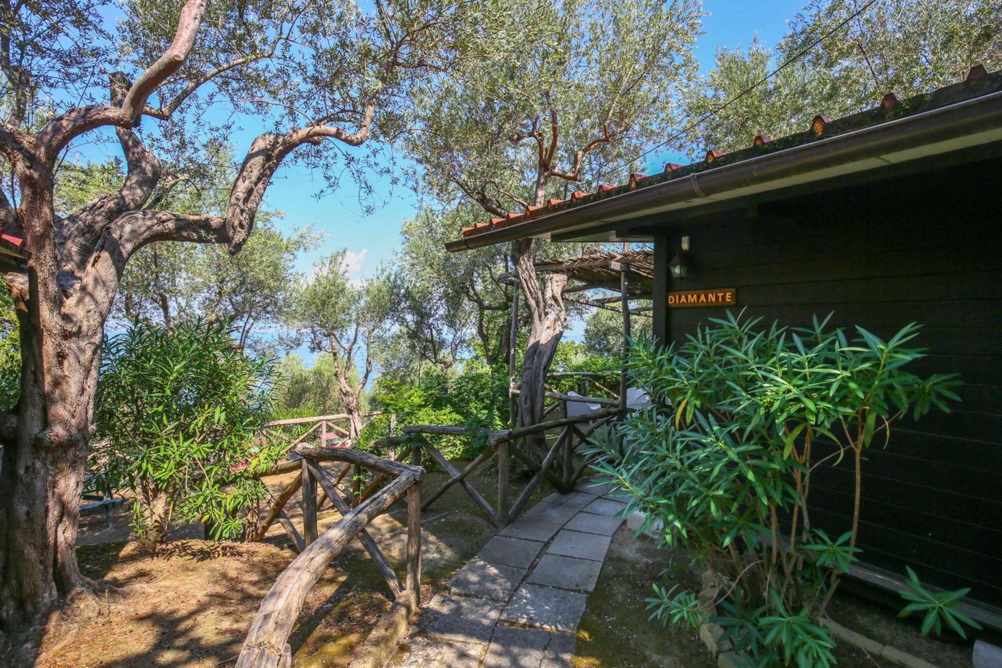Village Camping Santa Fortunata - Campogaio Sorrento Exterior photo