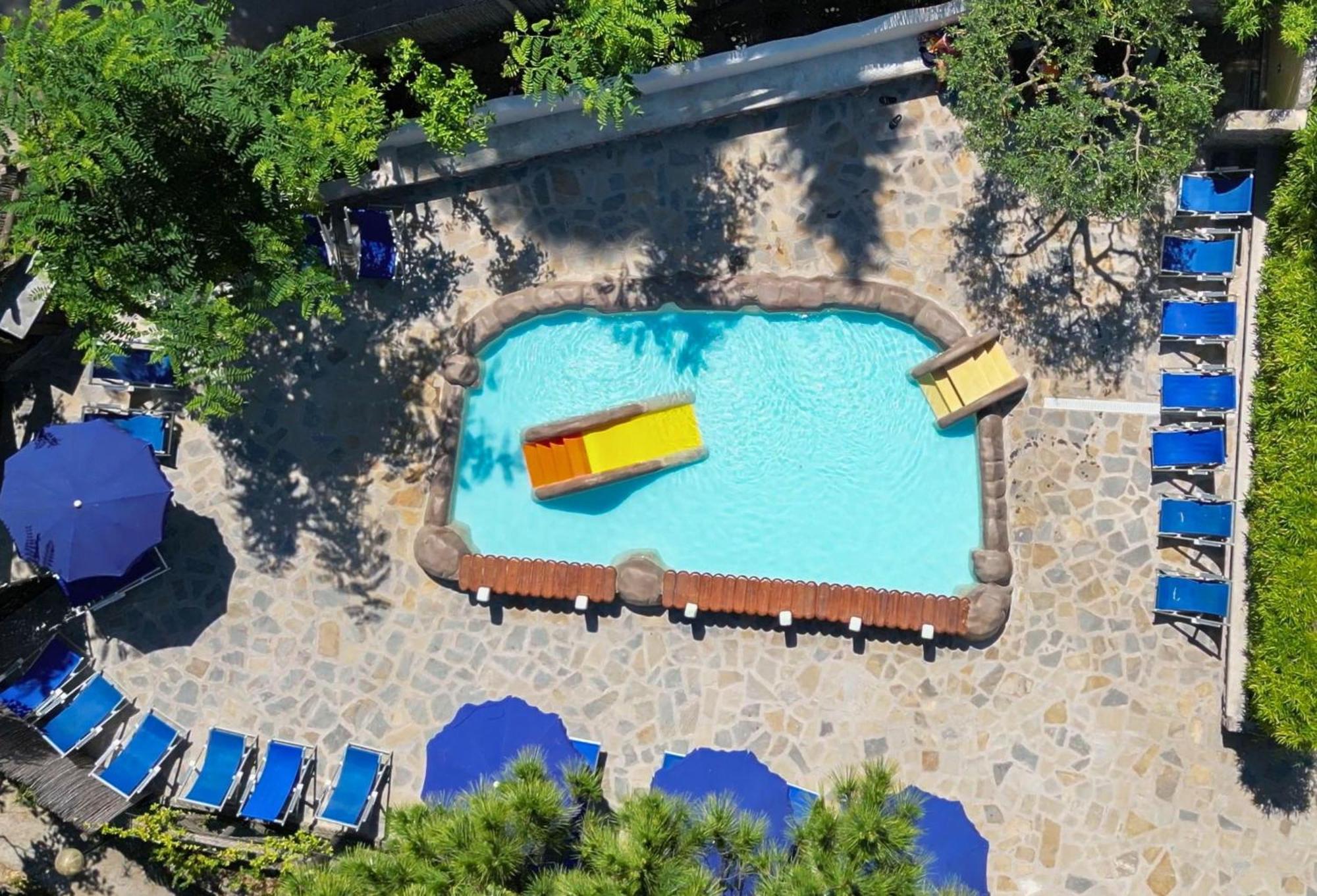 Village Camping Santa Fortunata - Campogaio Sorrento Exterior photo